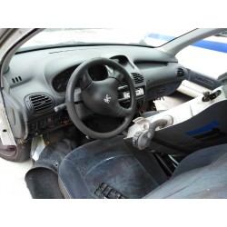 peugeot 206 berlina del año 1999