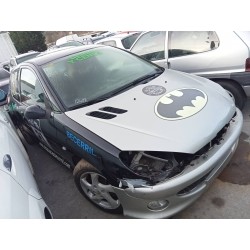 peugeot 206 berlina del año 2002