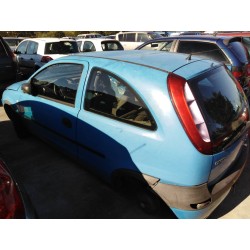 opel corsa c del año 2001
