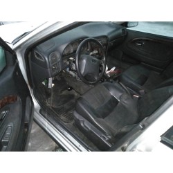 volvo v40 familiar del año 1999