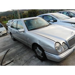 mercedes clase e (w210) berlina diesel del año 2004