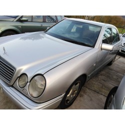 mercedes clase e (w210) berlina diesel del año 2004