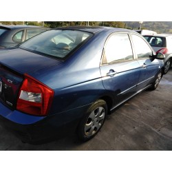kia cerato del año 2004