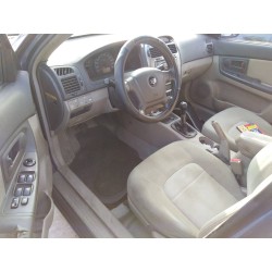 kia cerato del año 2004