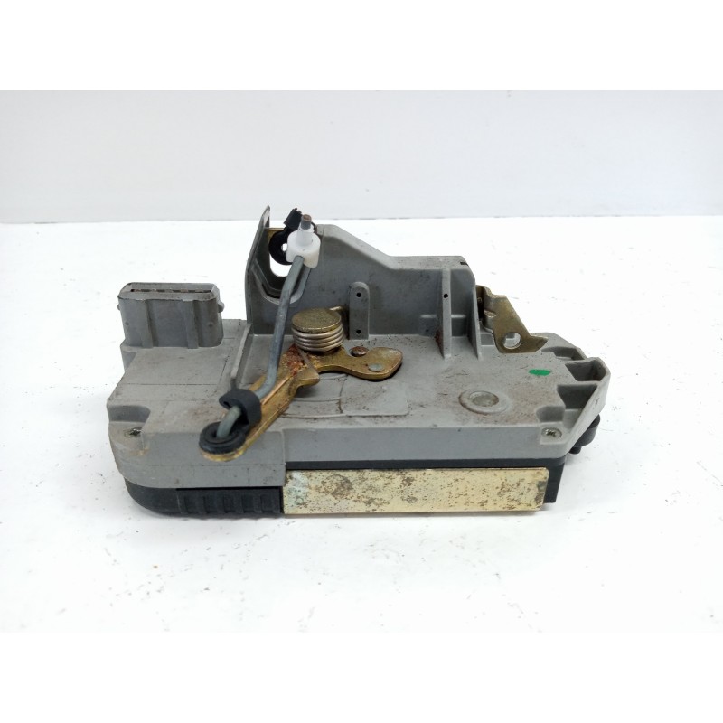 Recambio de cerradura puerta trasera derecha para peugeot 406 berlina (s1/s2) srdt referencia OEM IAM Recambio de cerradura puerta trasera derecha para peugeot 406 berlina (s1/s2) srdt referencia OEM IAM