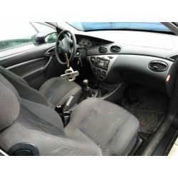 ford focus berlina (cak) del año 2003