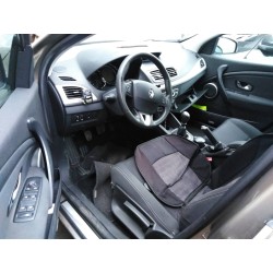 renault megane iii berlina 5 p del año 2011