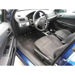 opel astra h berlina del año 2005
