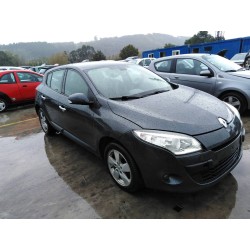 renault megane iii berlina 5 p del año 2011