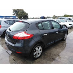 renault megane iii berlina 5 p del año 2011