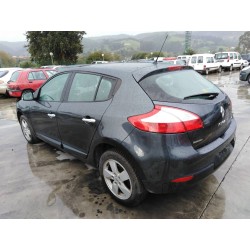 renault megane iii berlina 5 p del año 2011