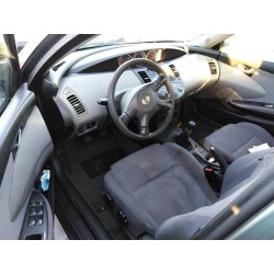 nissan primera berlina (p12) del año 2003