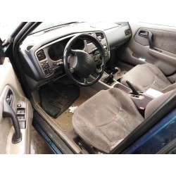 nissan primera berlina (p11) del año 2000