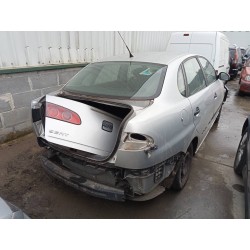 seat cordoba berlina (6l2) del año 2003