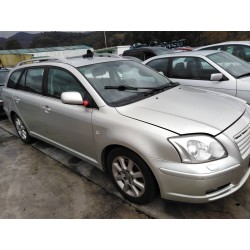 toyota avensis wagon (t25) del año 2006