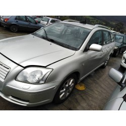 toyota avensis wagon (t25) del año 2006
