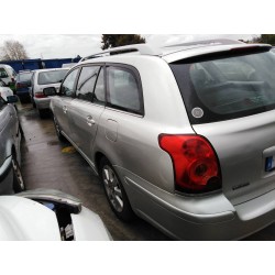 toyota avensis wagon (t25) del año 2006