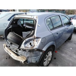 opel astra h berlina del año 2005