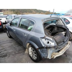 opel astra h berlina del año 2005