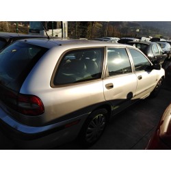 volvo v40 familiar del año 2001