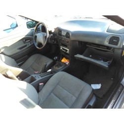 volvo v40 familiar del año 2001