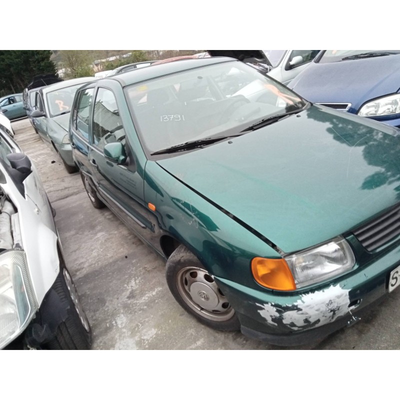 volkswagen polo berlina (6n1) del año 1996