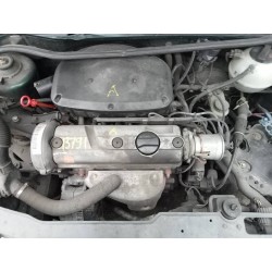 volkswagen polo berlina (6n1) del año 1996