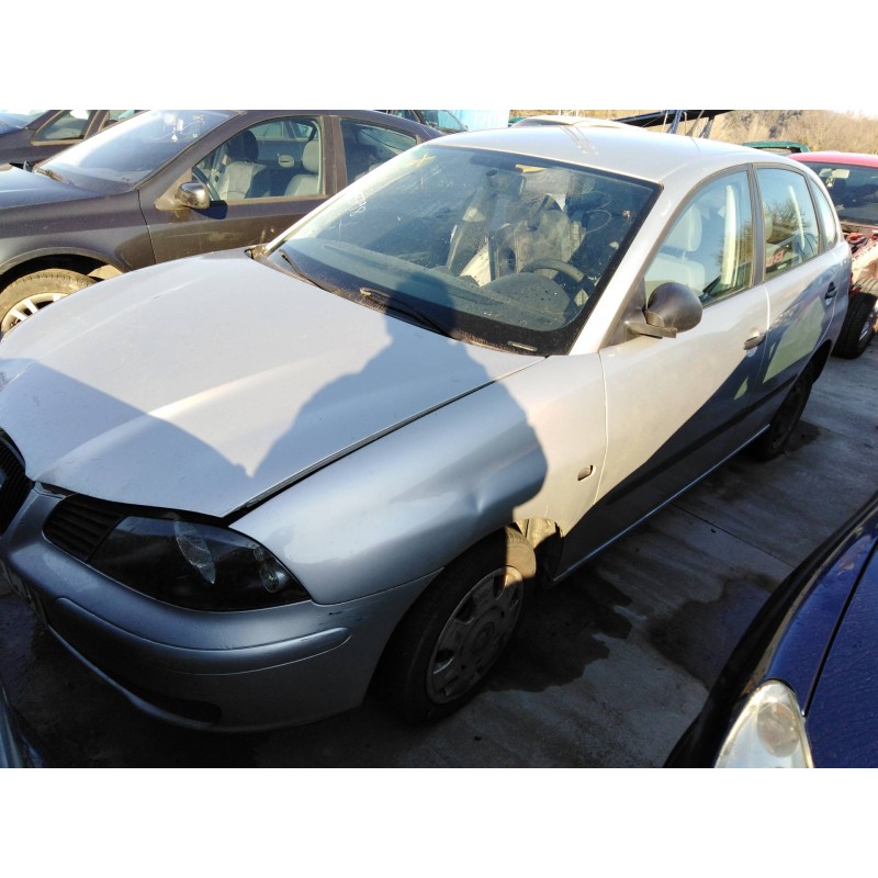 seat ibiza (6l1) del año 2003