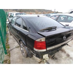 opel vectra c berlina del año 2004