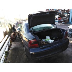 opel vectra b berlina del año 2000