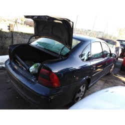 opel vectra b berlina del año 2000