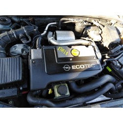 opel vectra b berlina del año 2000