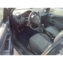 ford fiesta (cbk) del año 2004