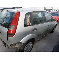 ford fiesta (cbk) del año 2002