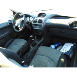 peugeot 206 berlina del año 2003