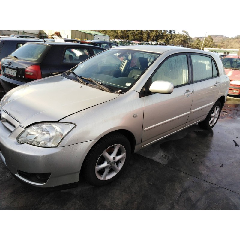 toyota corolla (e12) del año 2004 toyota corolla (e12) del año 2004