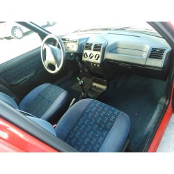 peugeot 205 berlina del año 1998