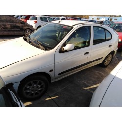 renault megane i fase 2 berlina (ba0) del año 2000