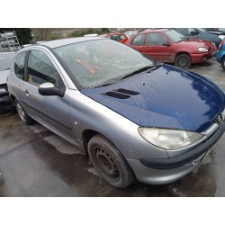 peugeot 206 berlina del año 2000