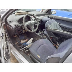 peugeot 206 berlina del año 2000