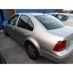 volkswagen bora berlina (1j2) del año 2001