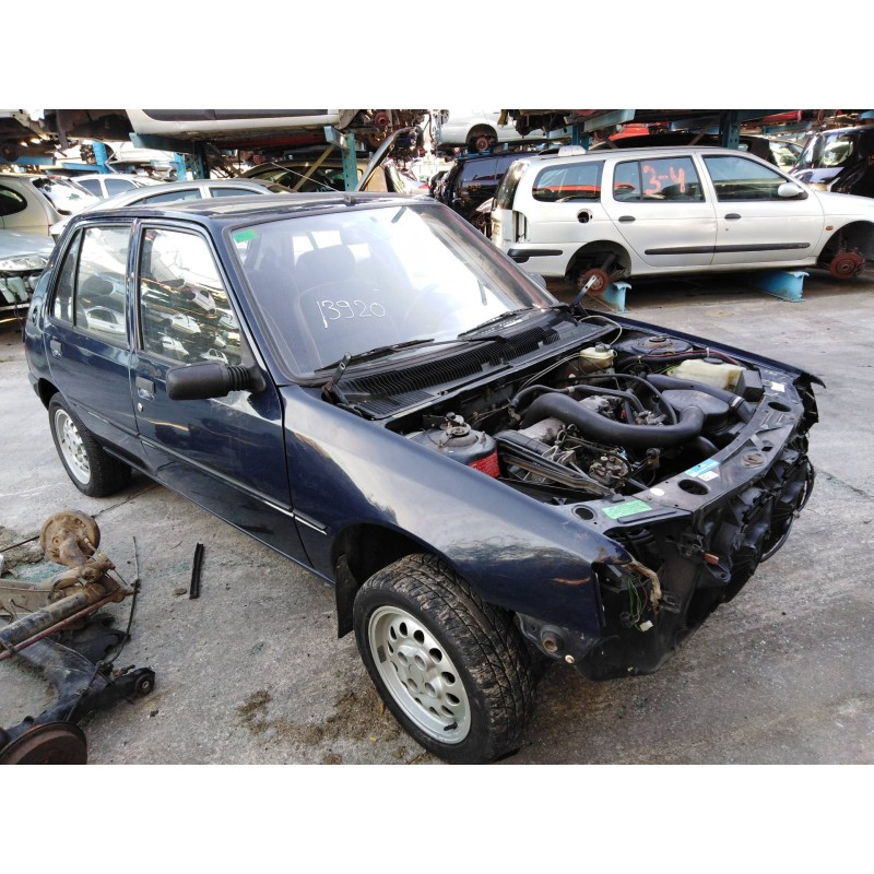 peugeot 205 berlina del año 1992