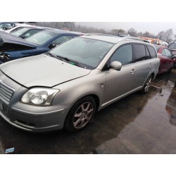 toyota avensis wagon (t25) del año 2005