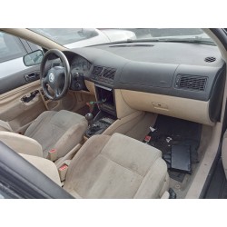 volkswagen golf iv berlina (1j1) del año 2002