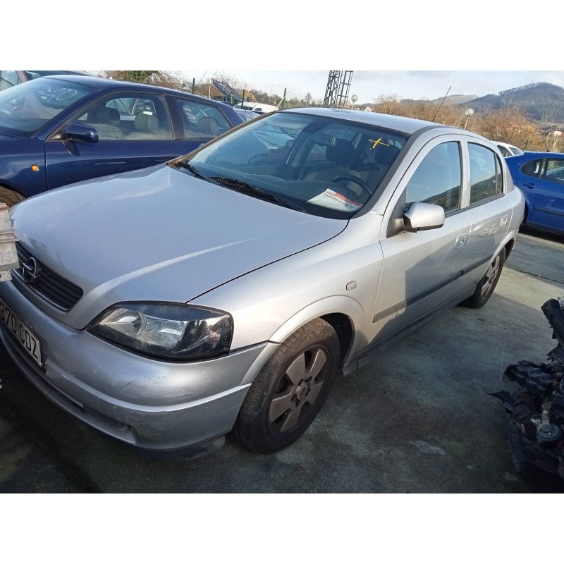 opel astra g berlina del año 2002