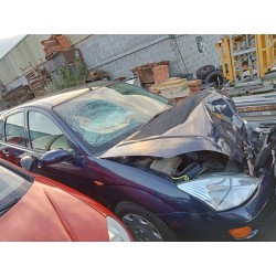 ford focus berlina (cak) del año 2001