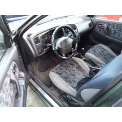 nissan primera berlina (p11) del año 1999