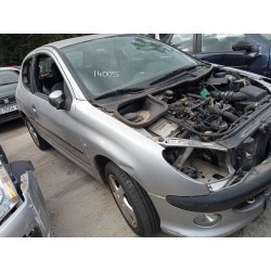 peugeot 206 berlina del año 2001