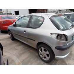 peugeot 206 berlina del año 2001