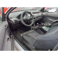 peugeot 206 berlina del año 2001